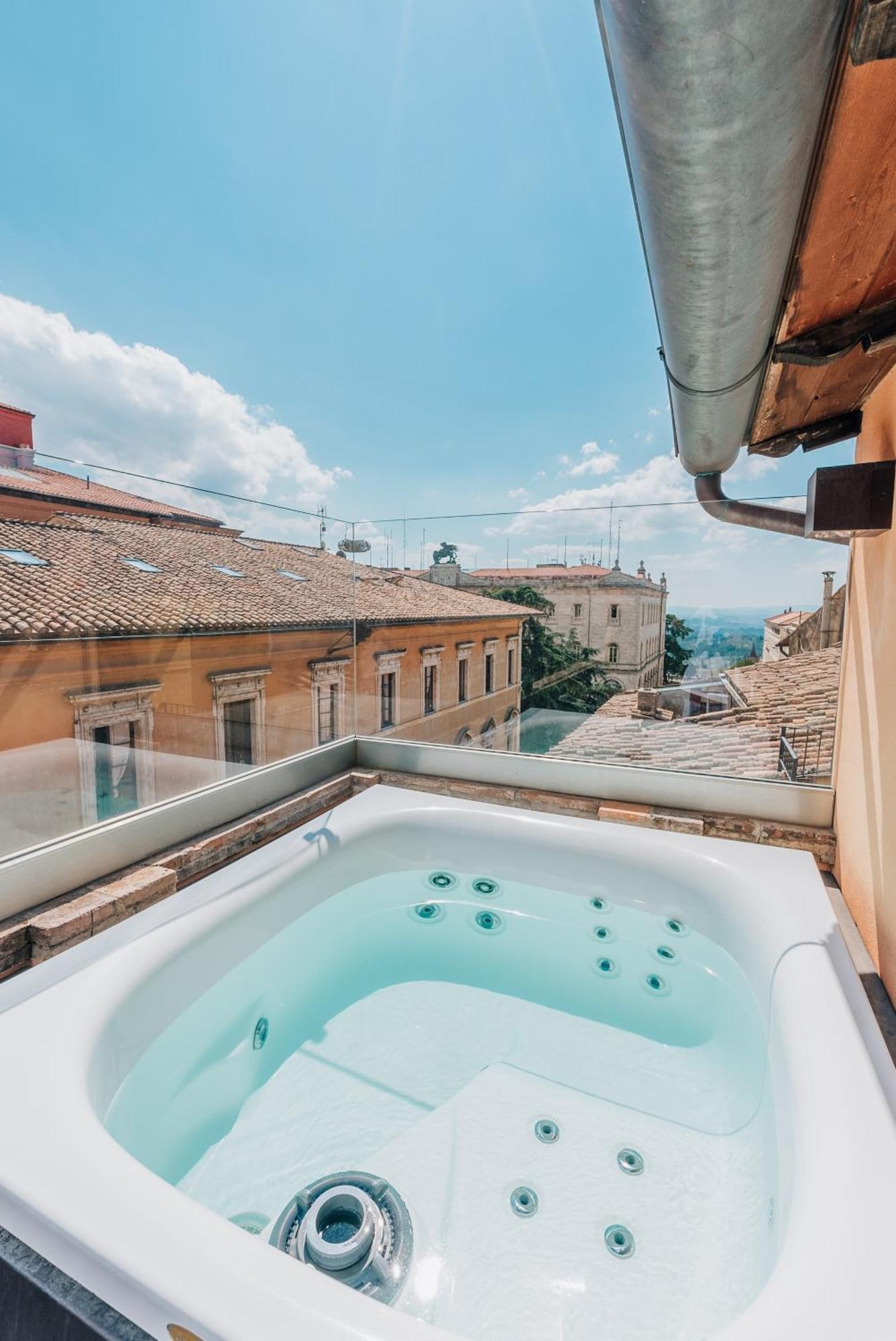 Locanda Della Posta Boutique Hotel Перуджа Екстериор снимка