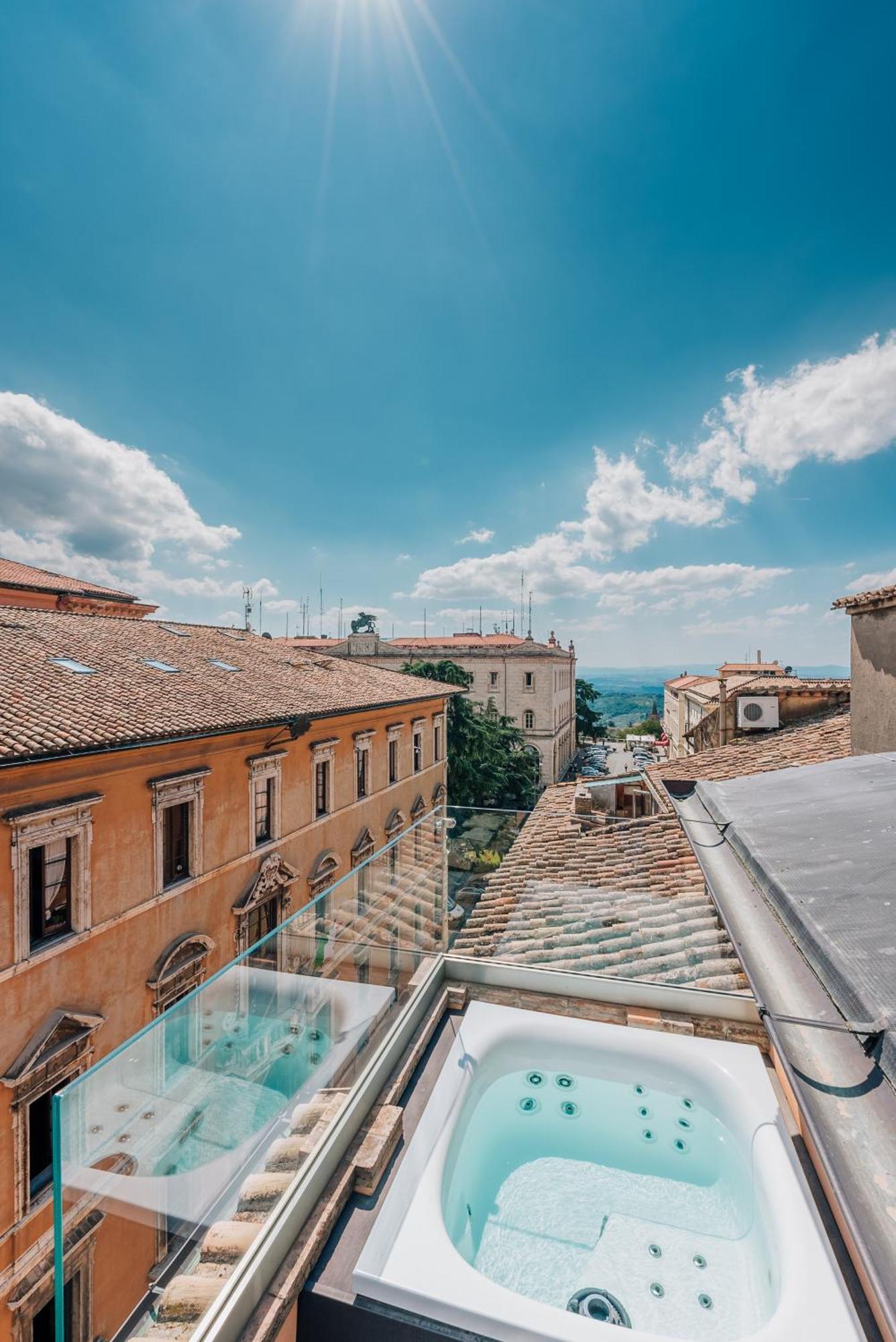 Locanda Della Posta Boutique Hotel Перуджа Екстериор снимка
